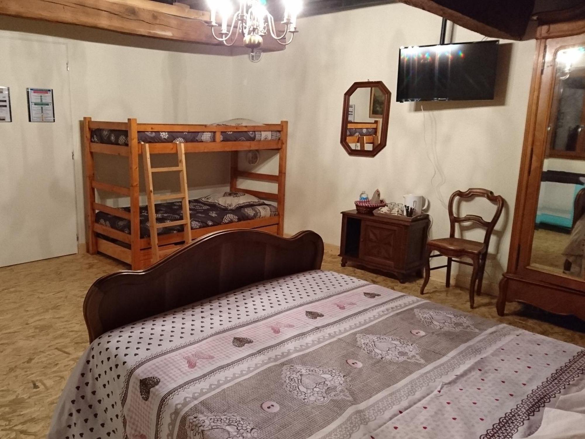 A La Poularde B&B Curciat-Dongalon Habitación foto